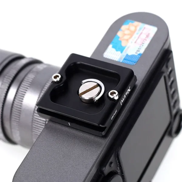 ⁦XILETU XPU40 Universal Quick Release Plate w 1/4″ General Screw ARCA SWISS Standard For Tripod Ball Head Cameras DSLRS SLRS⁩ - الصورة ⁦4⁩