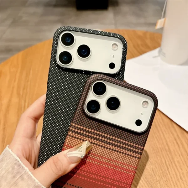 ⁦Simple Fashion Business Matte PC Carbon Fibre Magnetic For Magsafe Cases For iPhone 17 Air 16 15 14 Plus 13 12 Pro Max 11 Cover⁩ - الصورة ⁦5⁩