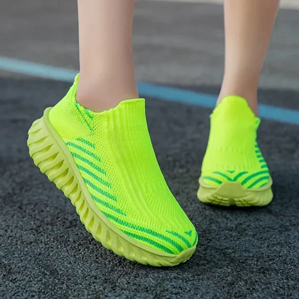 ⁦Women's Running Shoes Lightweight, Anti Slip Shock-absorbing Sports Shoes Men's 2025 Summer New Item Tennis Female Skateboard⁩ - الصورة ⁦2⁩
