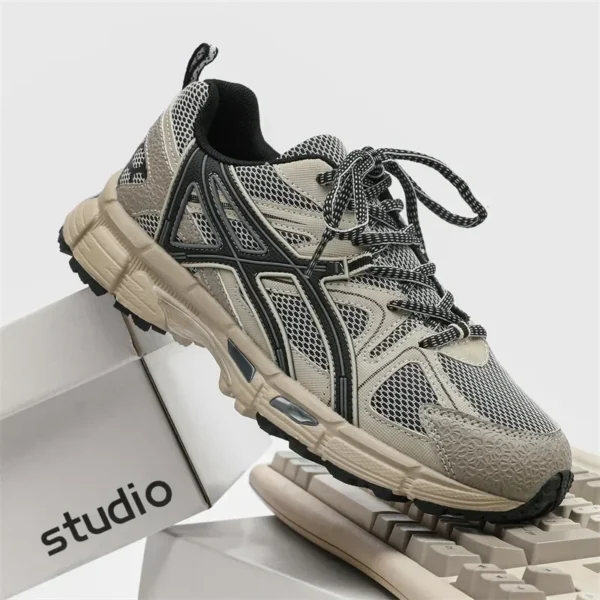 ⁦High Quality New Sneakers Men Women Fashion Casual Shoes with Neutral Anti Slip Anti Odor Performance Hot Selling Retro Run Shoe⁩ - الصورة ⁦3⁩