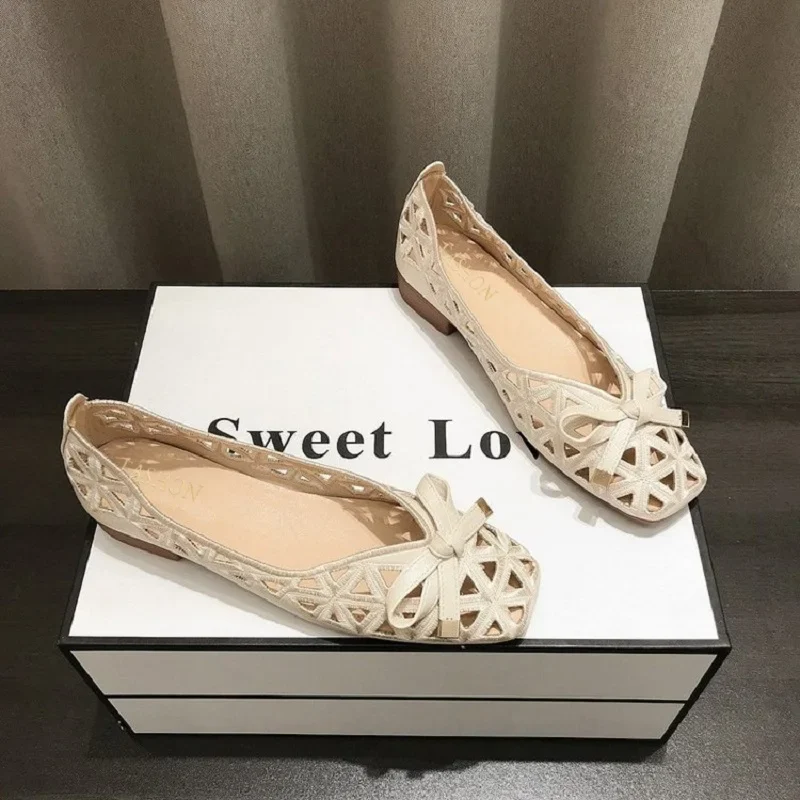2025 New French Style Bow Flat Sandals Women Geometric Cut-Out Peep-Toe Breathable Summer Beige Shoes for Dresses - الصورة 3