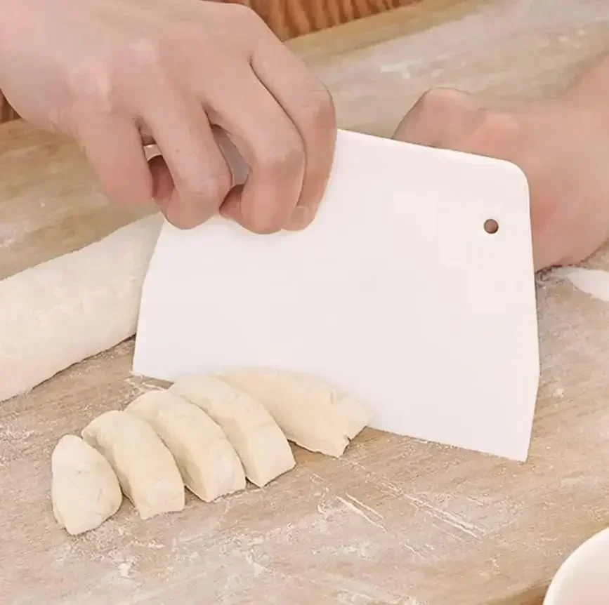 Multipurpose Dough Cutter Bowl Scraper for Bread Dough Fondant Cake Cream Spatula DIY Pastry Cutters Scrapers Kitchen Baking Kit - الصورة 2