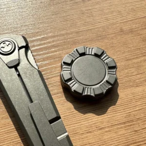 1PC EDC Pocket Tool Titanium Alloy Snap Coin Card Pusher Egg Pusher Finger Stress Relief Finger Spinner Toy