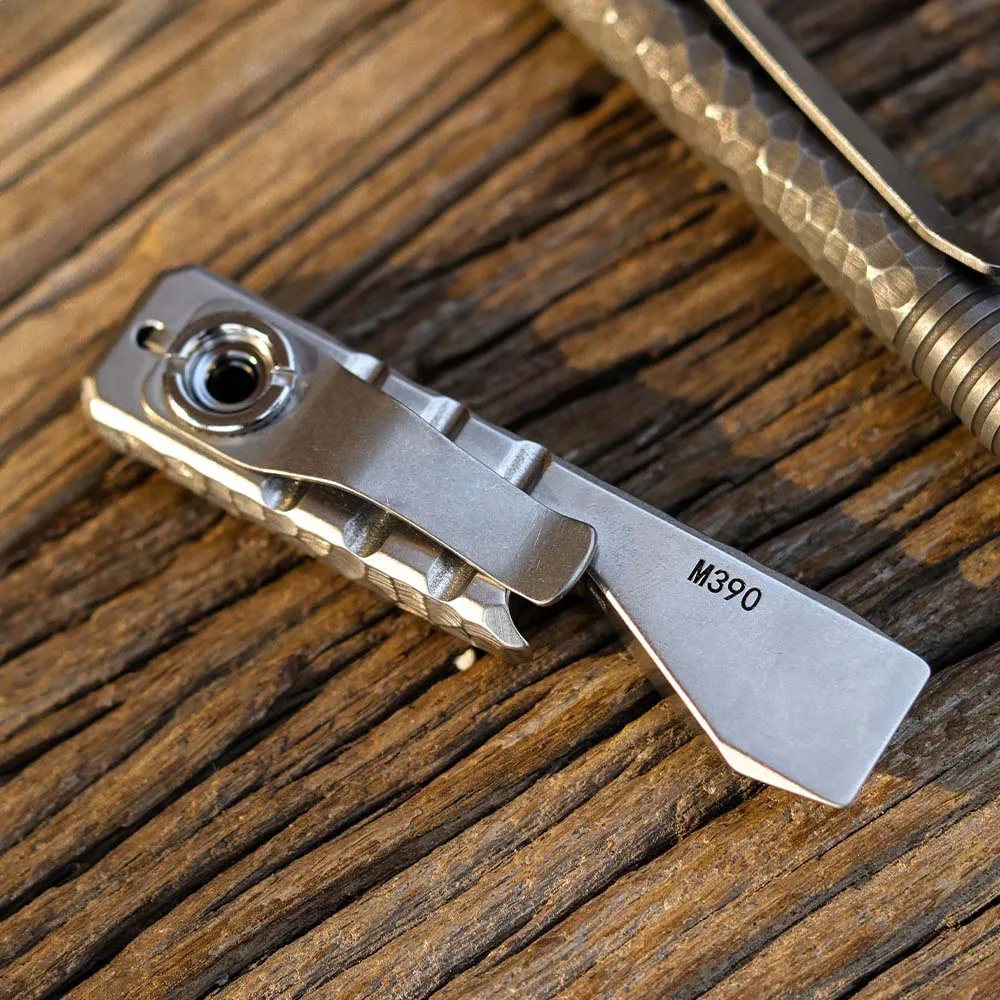 1PC Multi-function Titanium Alloy Crowbar Too Bottle Opener/Wrench/Screwdriver/ Outdoor EDC Keyring Accessory - الصورة 4