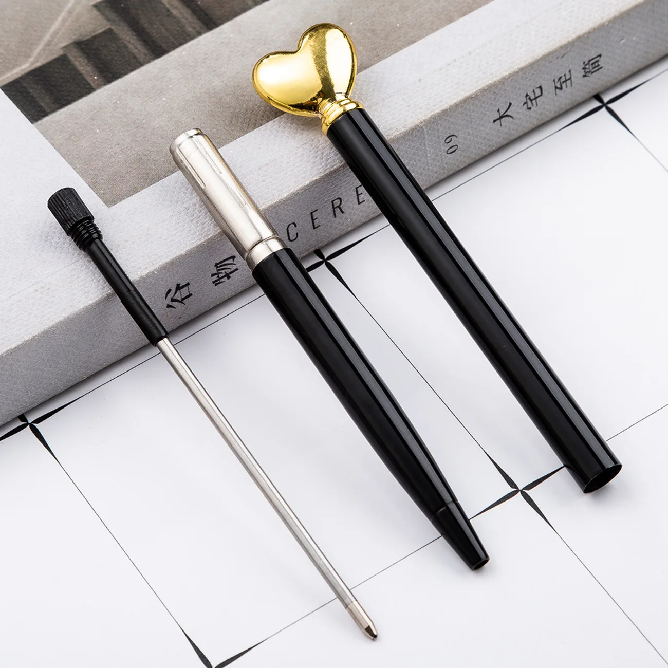Metal Pen Love Shape Ballpoint Pen Gift Advertising Pen Wedding Gift Ballpoint Pen Novelty Pens Office&school Supply Custom LOGO - الصورة 3