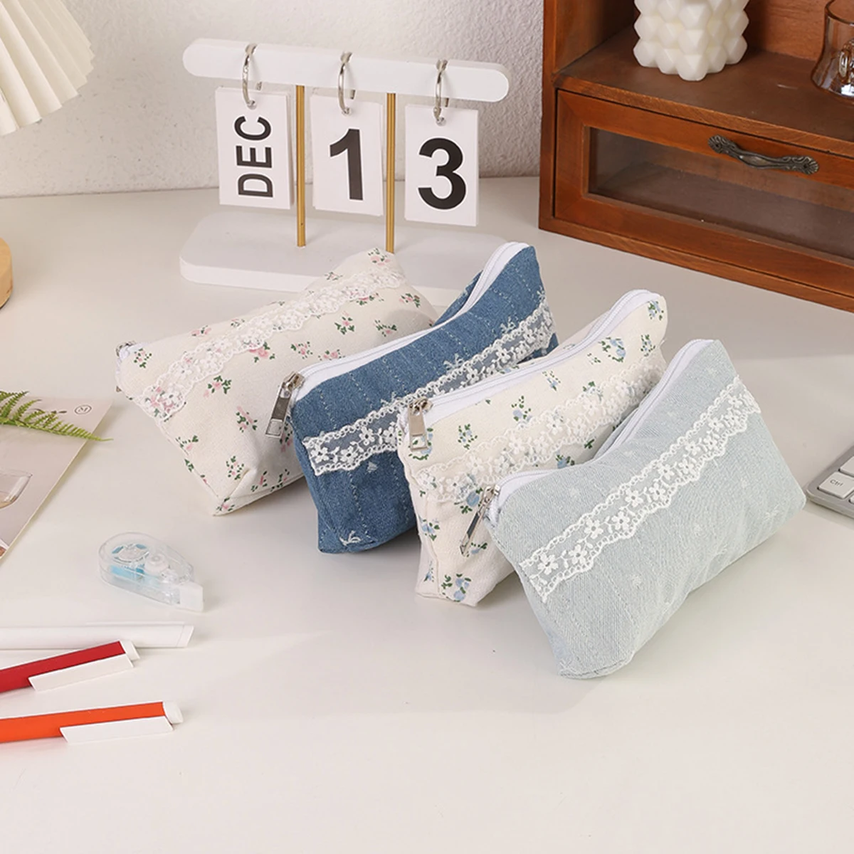 Exquisite and cute bow-patterned pencil case, floral and green decorated portable pencil case, storage for study office supplies - الصورة 6