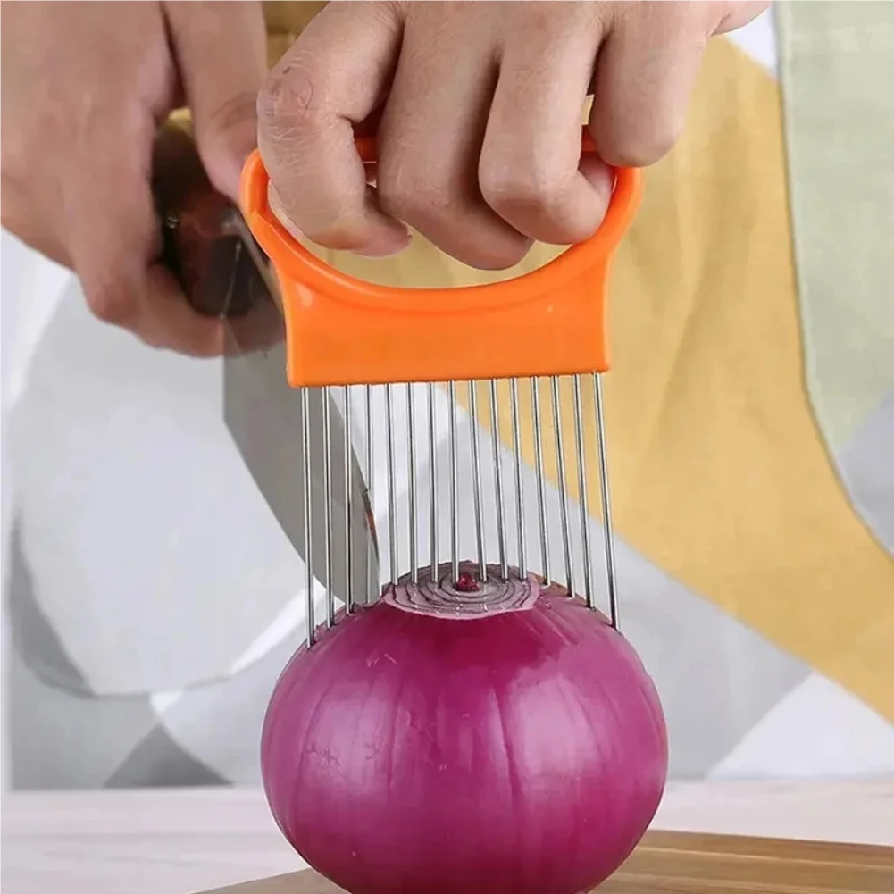 Stainless Steel Onion Cutter Holder Food Slicers Assistant Tomato Onion Slicer Holder Vegetables Cutting Fork Kitchen Gadgets - الصورة 4