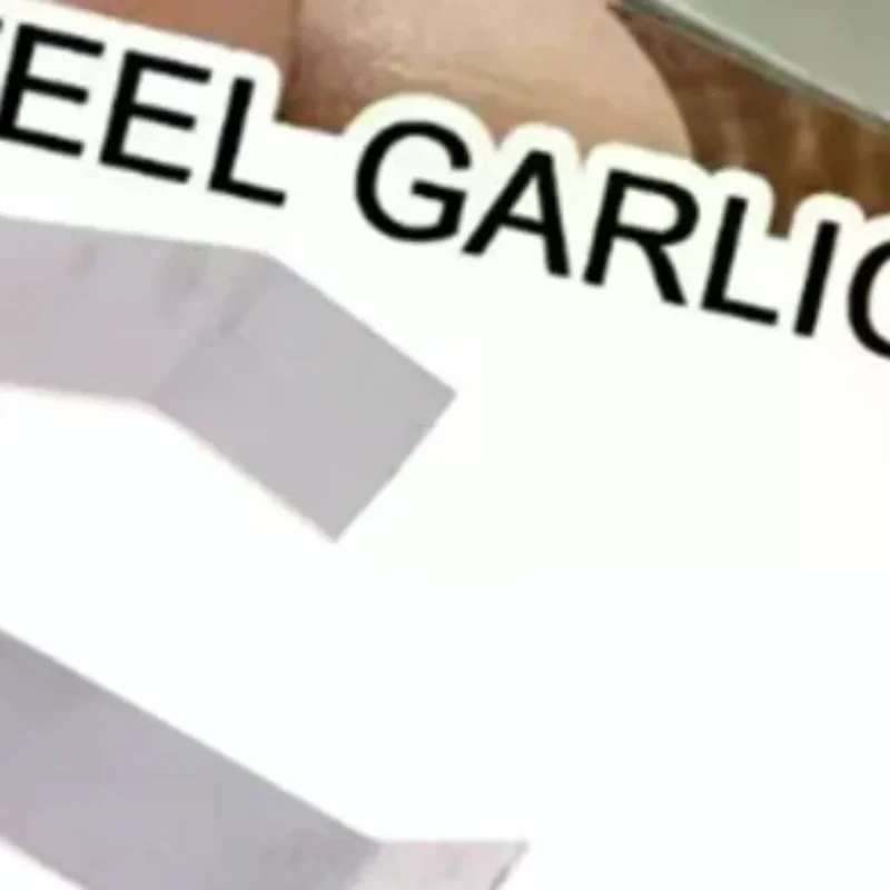 1PCS Stainless Steel Garlic Peeler Quickly Garlic Peeling Pig Hair Plucking Clip Manual Tweezers Gadgets Kitchen Accessories