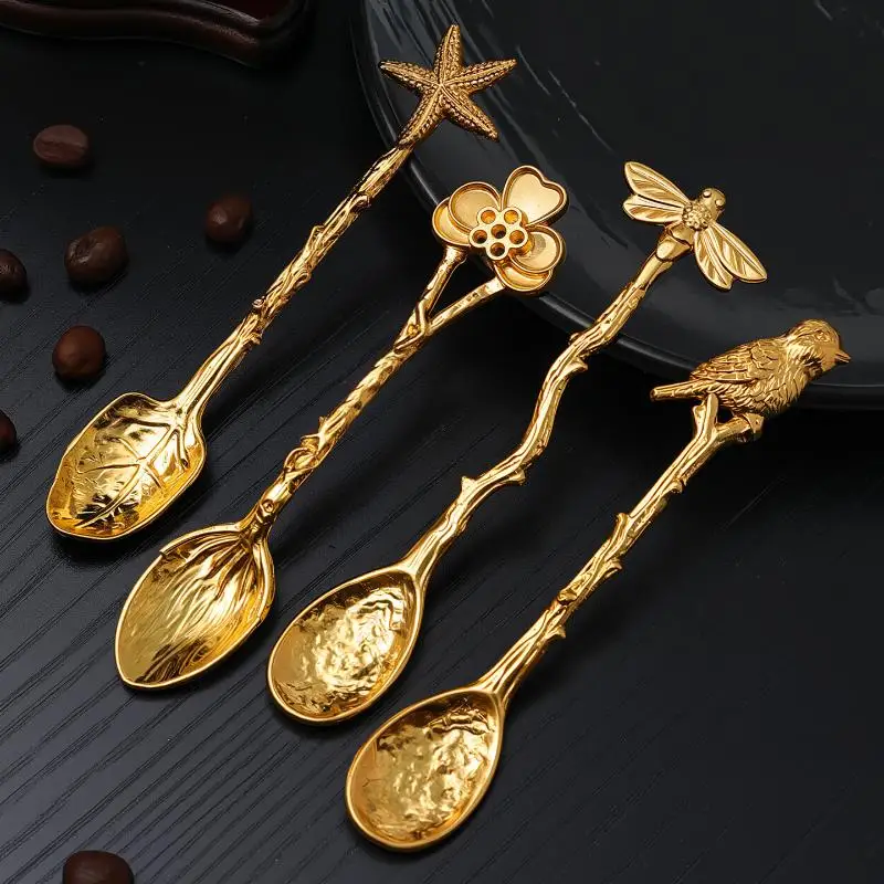 1Pc Metal Dessert Coffee Spoon Vintage Carved Dragonfly Branches Leaves Shape Ice Cream Cake Dessert Milk Mixing Kitchen Gadgets - الصورة 2