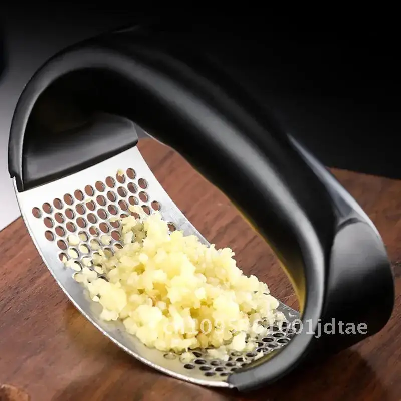 Manual Garlic Press Crusher Stainless Steel Kitchen Gadget Vegetable Fruit Mincer Chopping Tool Kitchen Accessories - الصورة 2