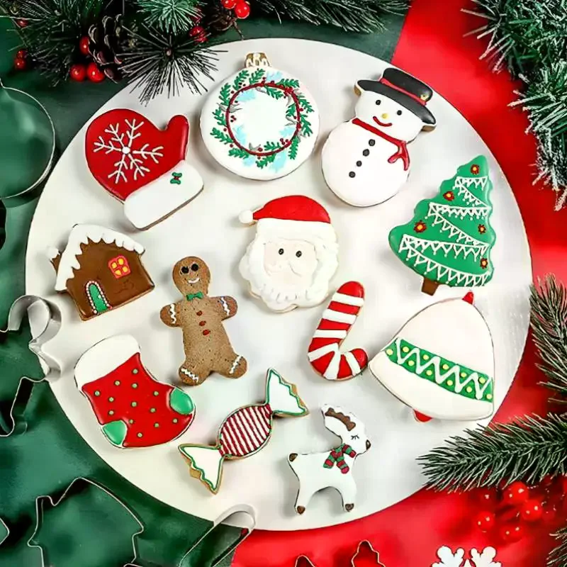 12pcs Christmas Cookie Cutters, Stainless Steel Pastry Cutters, Biscuit Molds, Baking Tools, Kitchen Gadgets, Kitchen Accessorie - الصورة 4